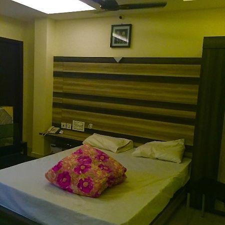 Devibala Residency Hotell Villupuram Eksteriør bilde